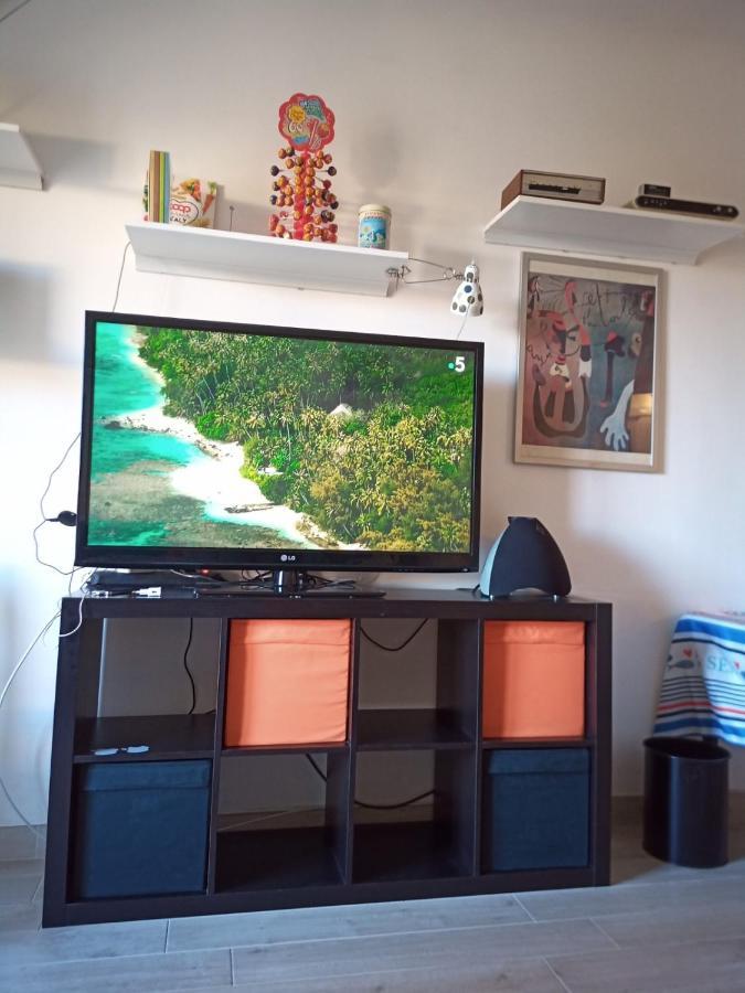 Grand F2 60Mq Centre Antibes, Proche Plages, Commerces, 2 Balcons, Parking, Train, Bus, Deco Vintage, Pet Friendly, Ideal Famille Ou 1-2 Couples Экстерьер фото