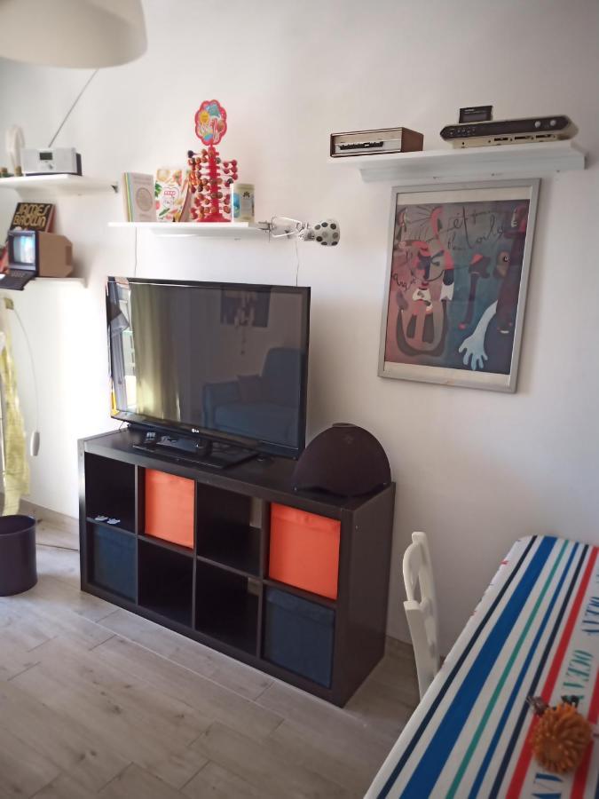 Grand F2 60Mq Centre Antibes, Proche Plages, Commerces, 2 Balcons, Parking, Train, Bus, Deco Vintage, Pet Friendly, Ideal Famille Ou 1-2 Couples Экстерьер фото