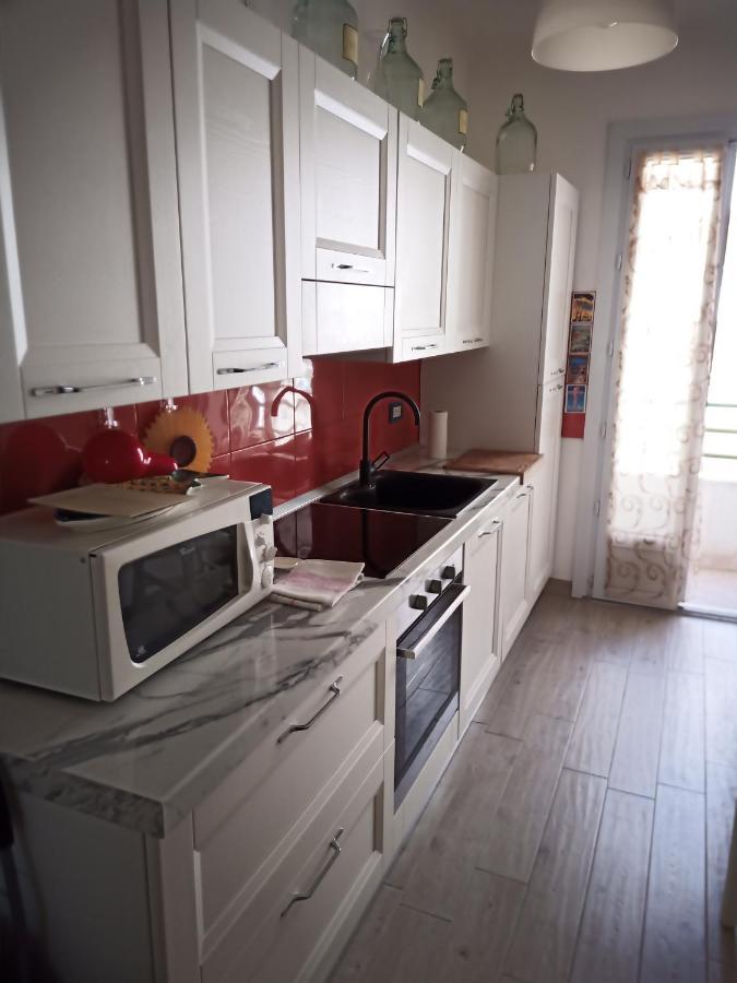 Grand F2 60Mq Centre Antibes, Proche Plages, Commerces, 2 Balcons, Parking, Train, Bus, Deco Vintage, Pet Friendly, Ideal Famille Ou 1-2 Couples Экстерьер фото