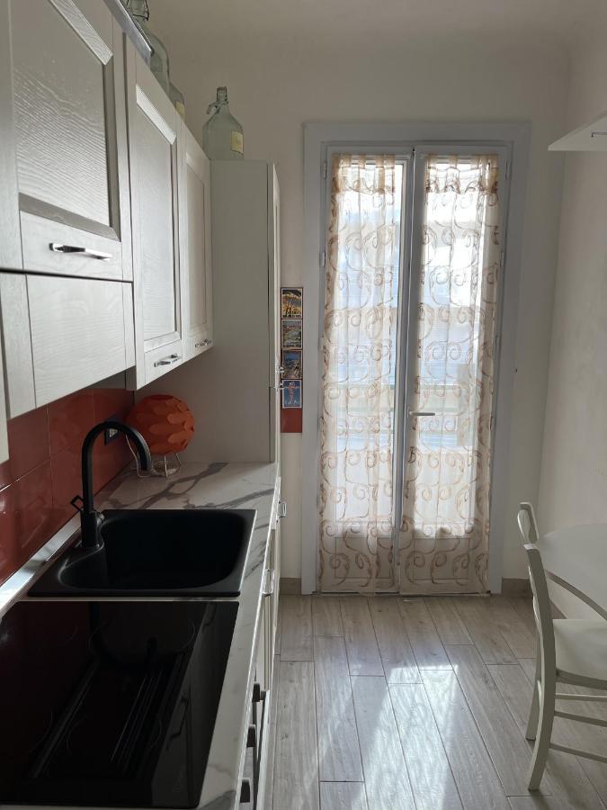 Grand F2 60Mq Centre Antibes, Proche Plages, Commerces, 2 Balcons, Parking, Train, Bus, Deco Vintage, Pet Friendly, Ideal Famille Ou 1-2 Couples Экстерьер фото